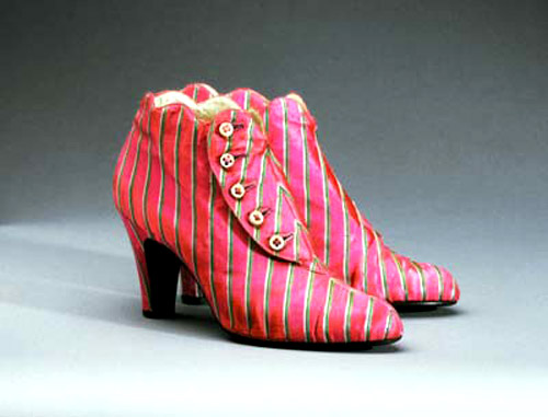 schiaparelli-boots-rosa-shocking